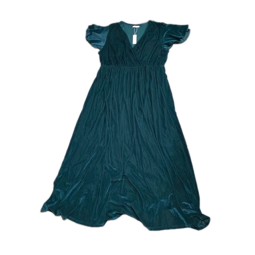 Baltic Born NWT Emerald Green Vivian Maxi Crushed Velvet Dress Size 3x Stretch